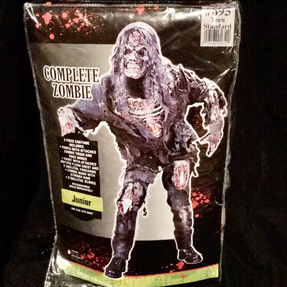 Complete 3-D Zombie Halloween 🎃 Costume for Teens